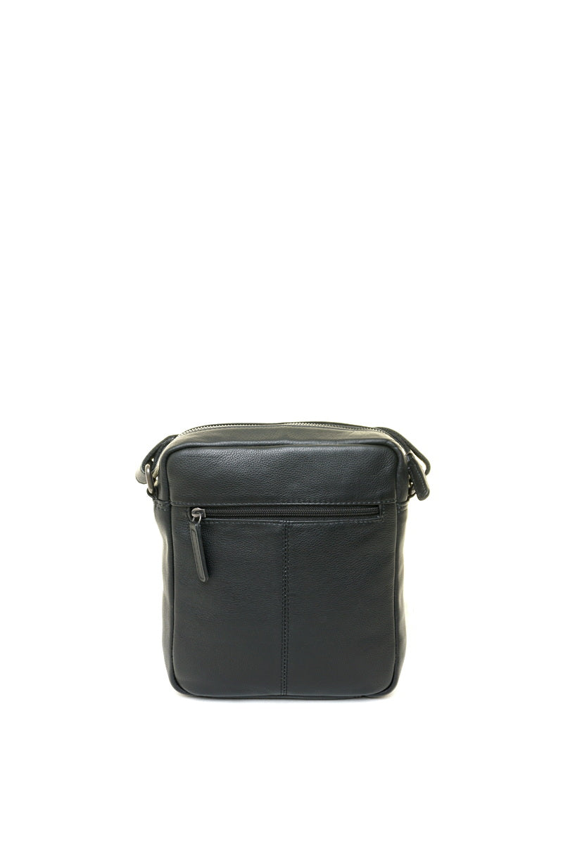 Juoda odinė rankinė