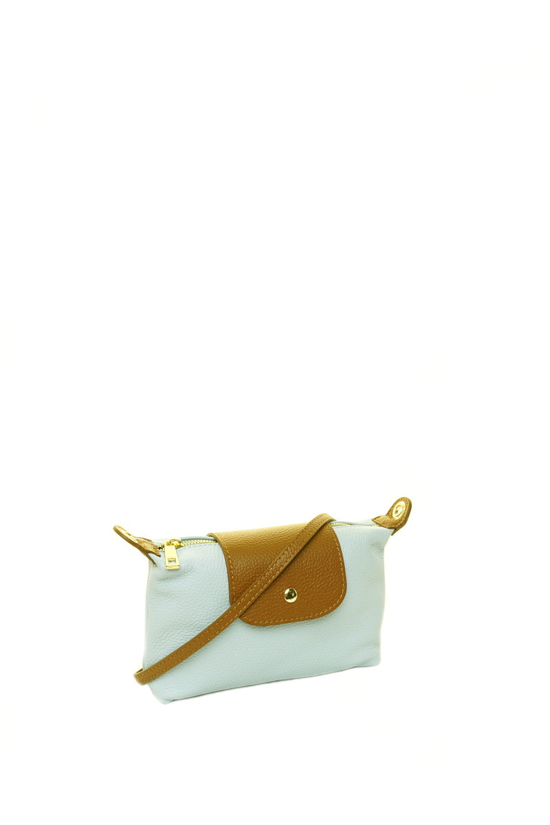 Mėlyna odinė rankinė per petį